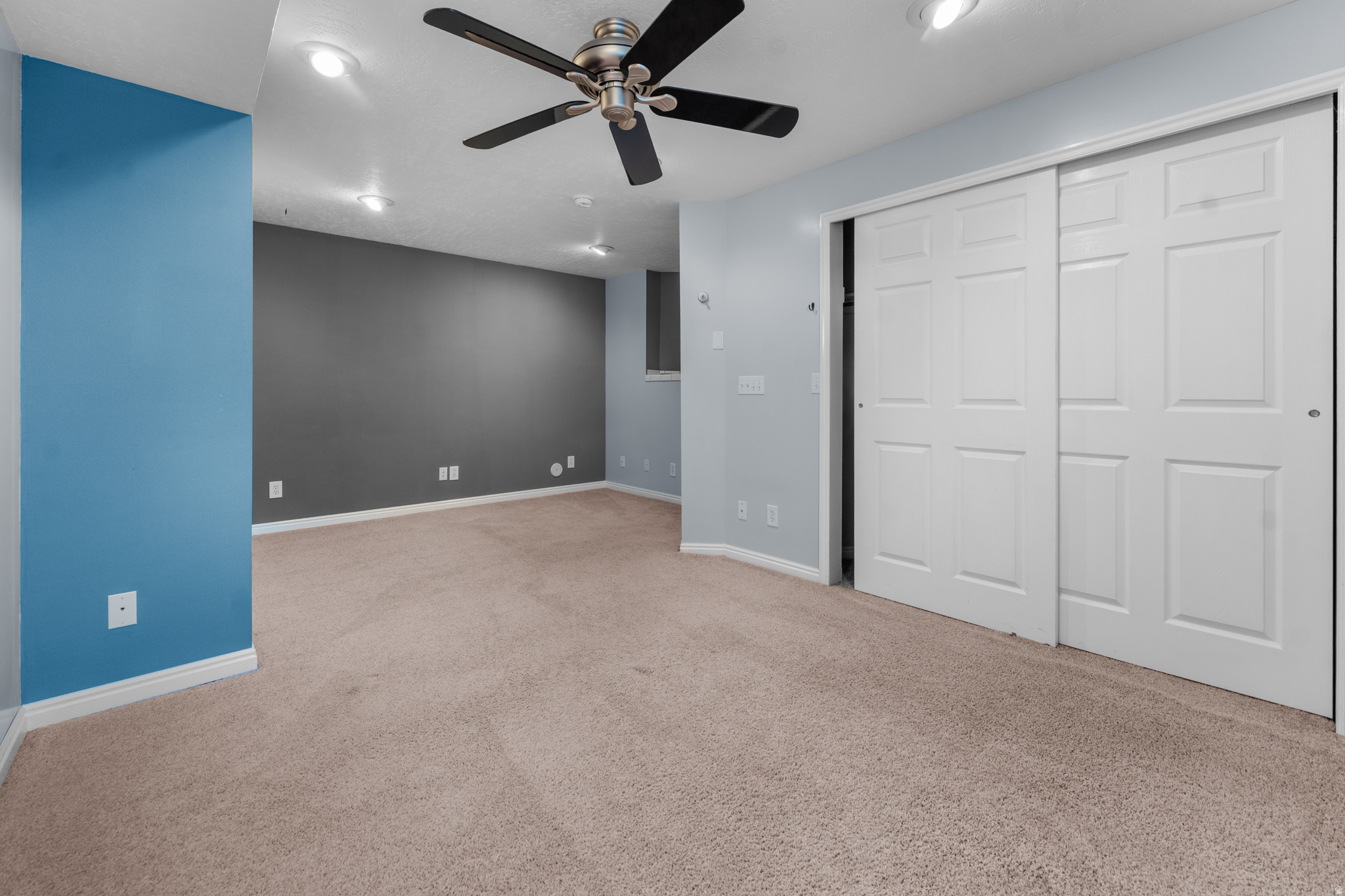 WHITE CITY - Residential