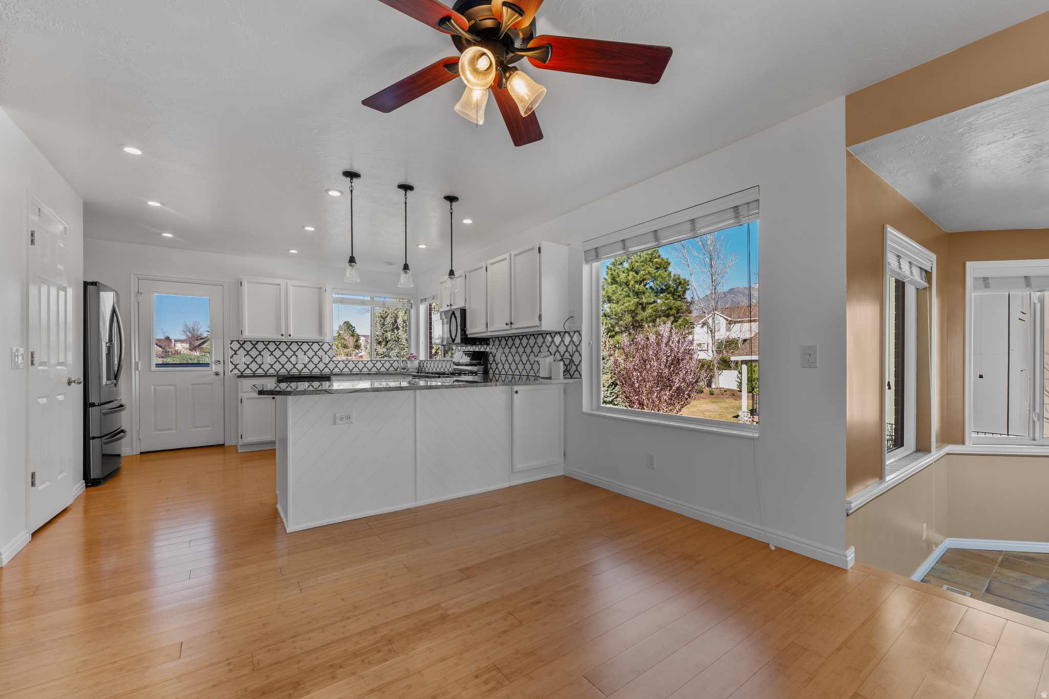 WHITE CITY - Residential