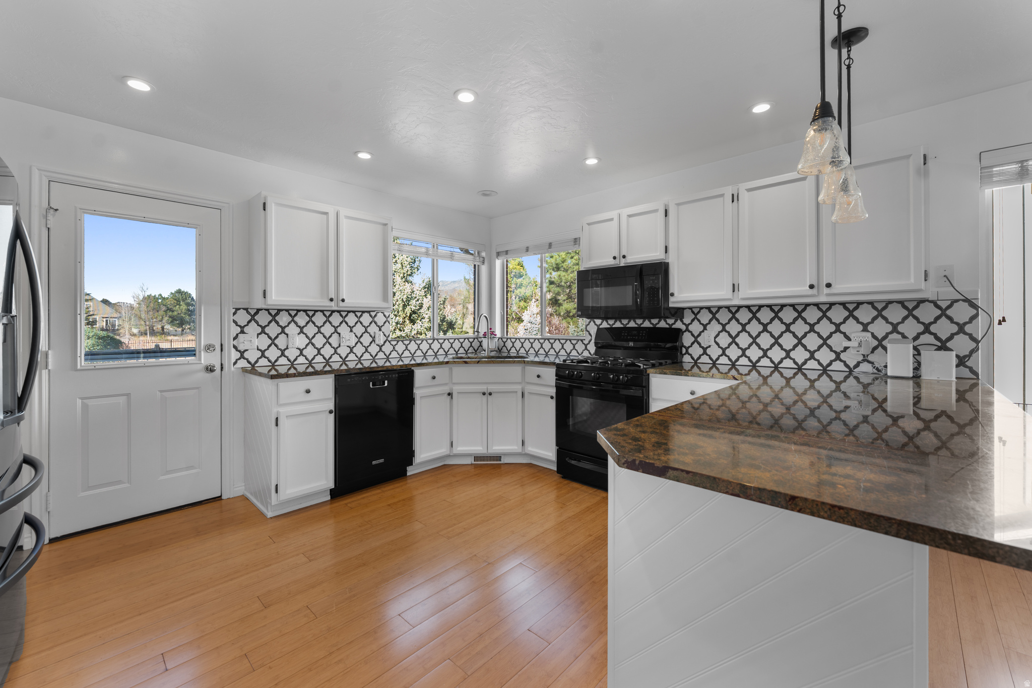 WHITE CITY - Residential