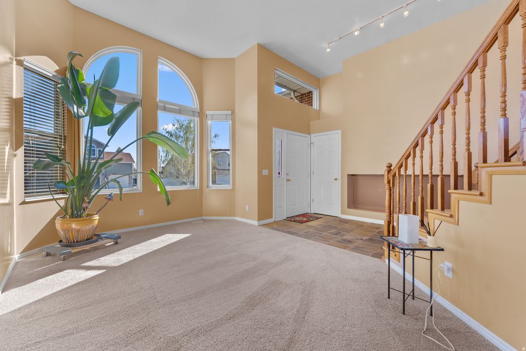 Photo of 1447 E EDGECLIFF DR, Sandy, UT 84092 (MLS # 2145533)