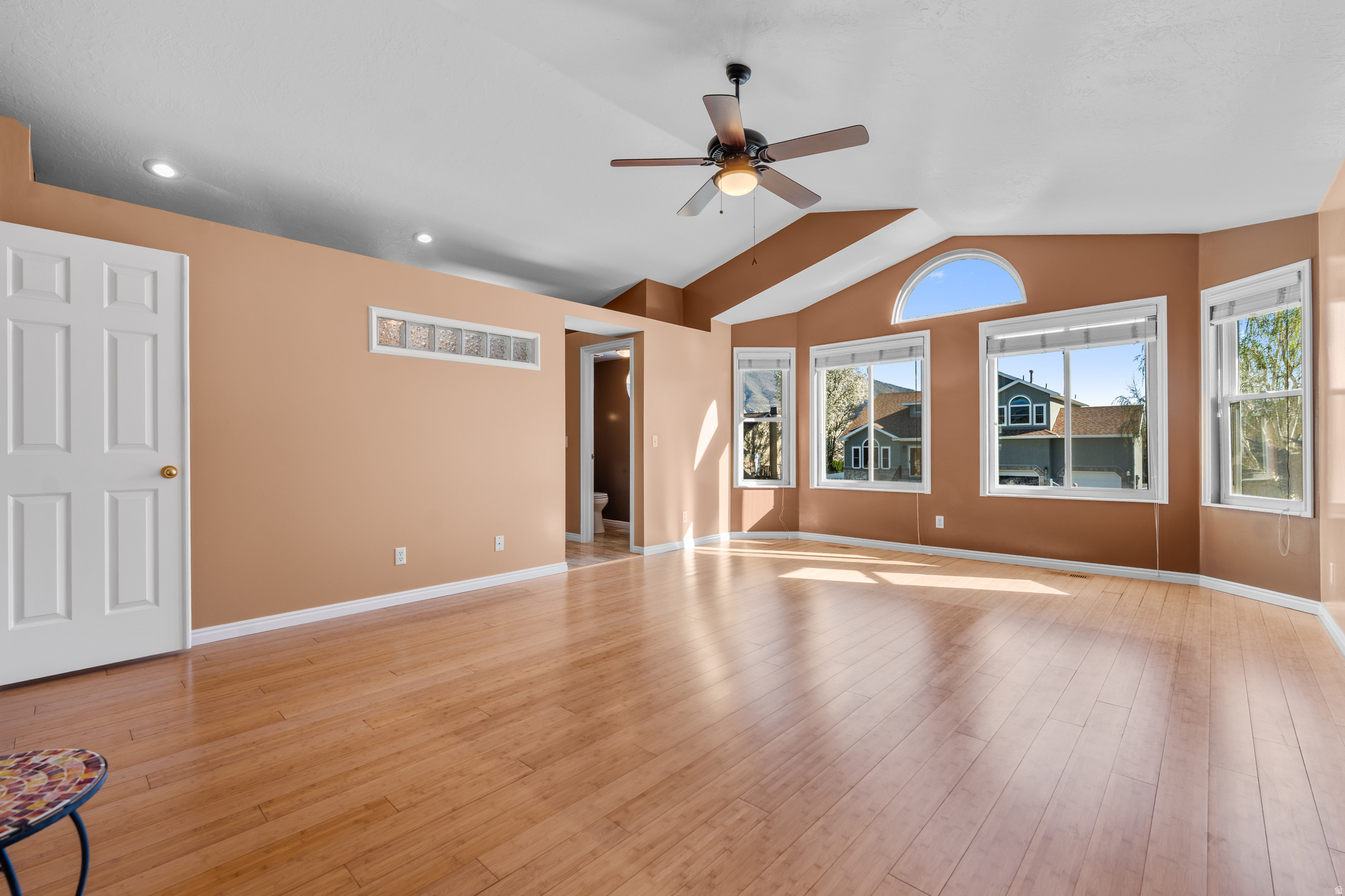 WHITE CITY - Residential