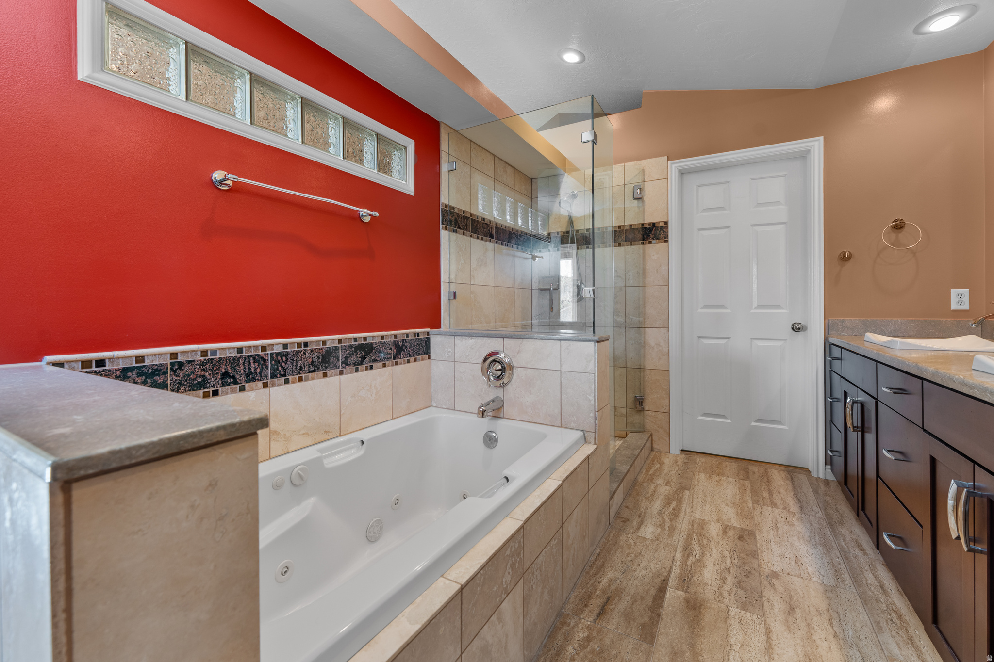 WHITE CITY - Residential