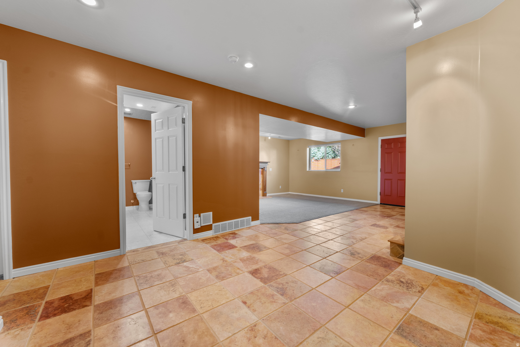 WHITE CITY - Residential