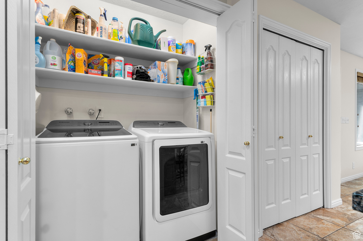 CORNERSTONE CONDM - Residential