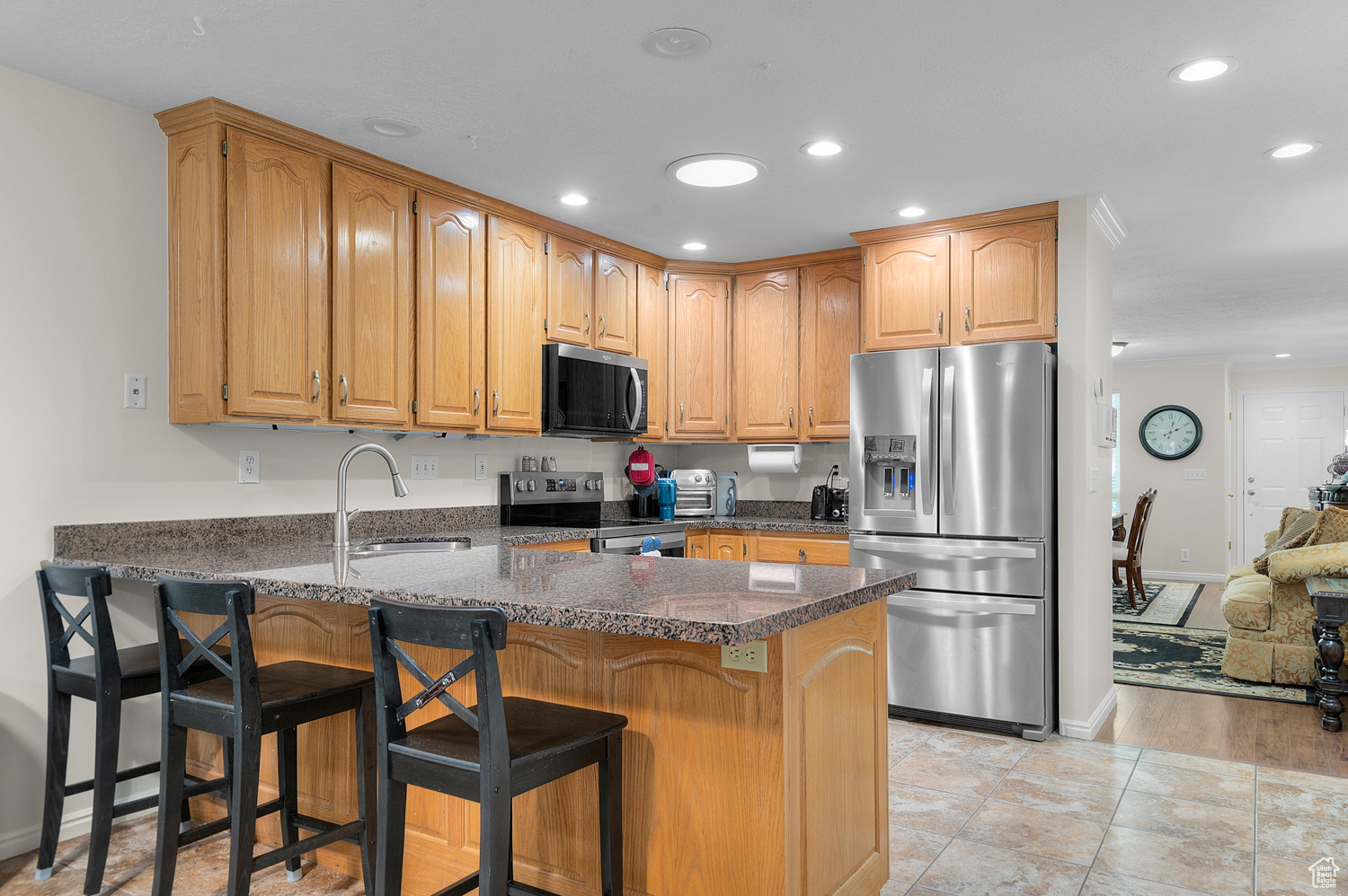 CORNERSTONE CONDM - Residential