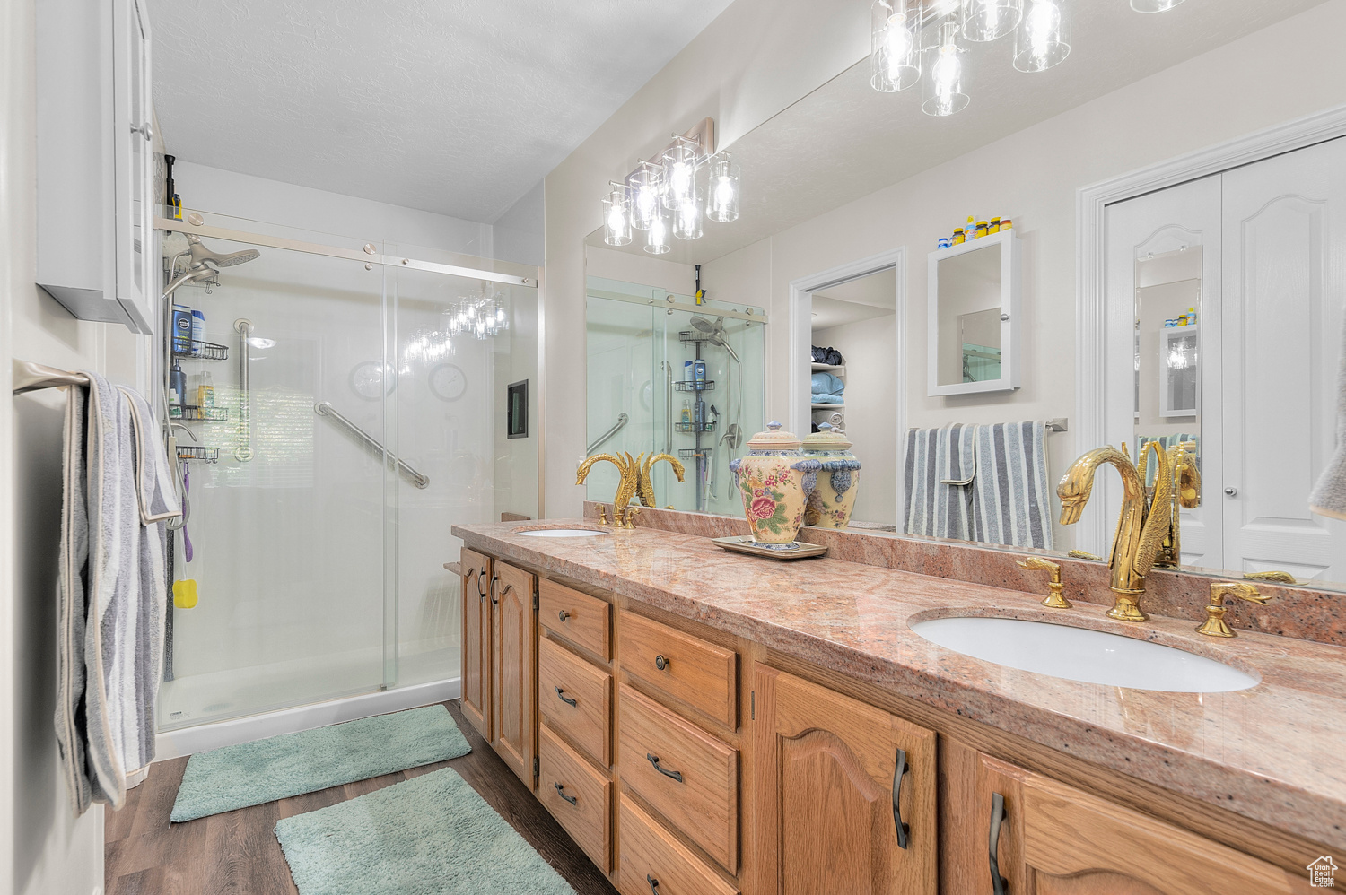 CORNERSTONE CONDM - Residential