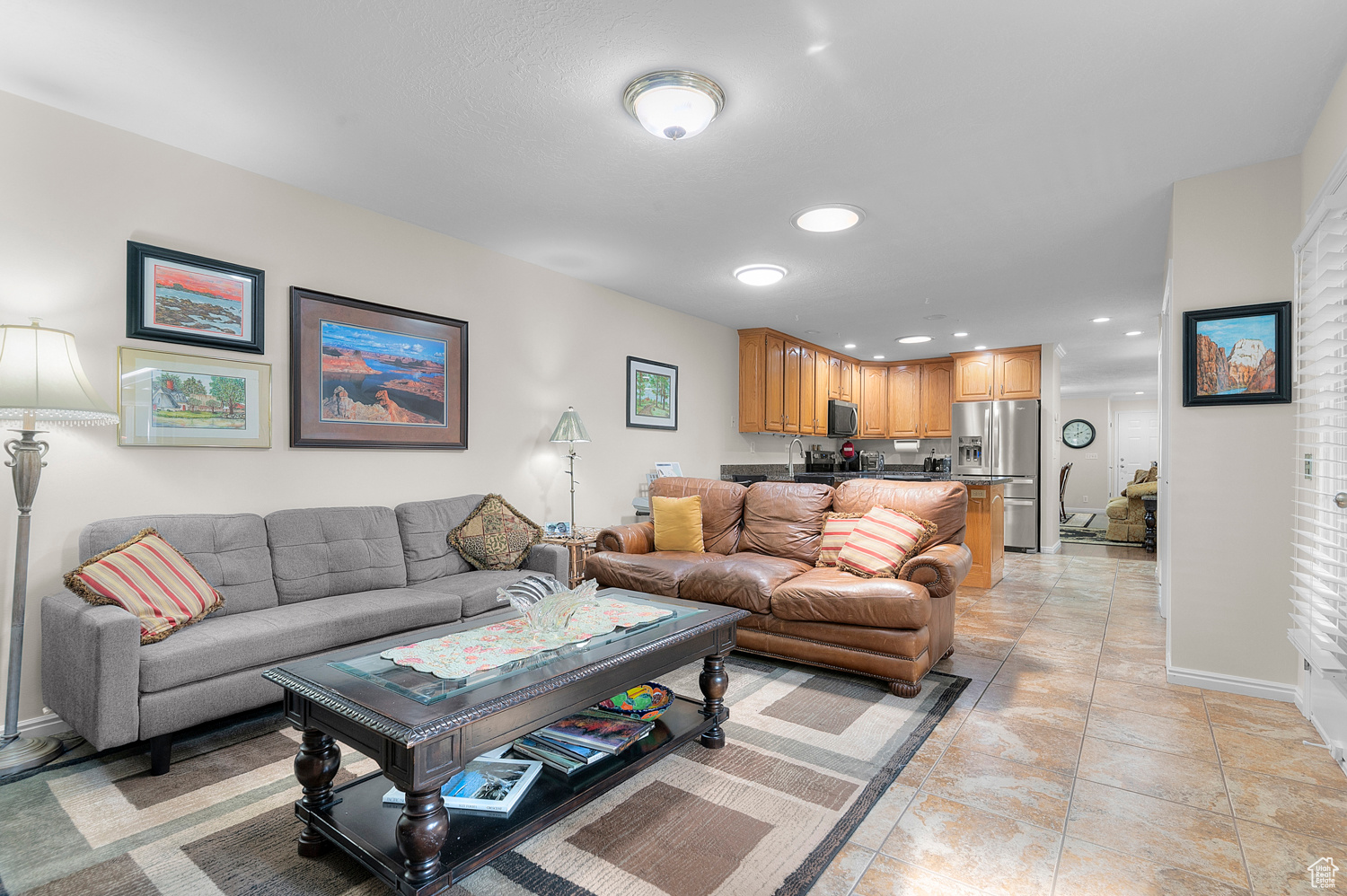 CORNERSTONE CONDM - Residential