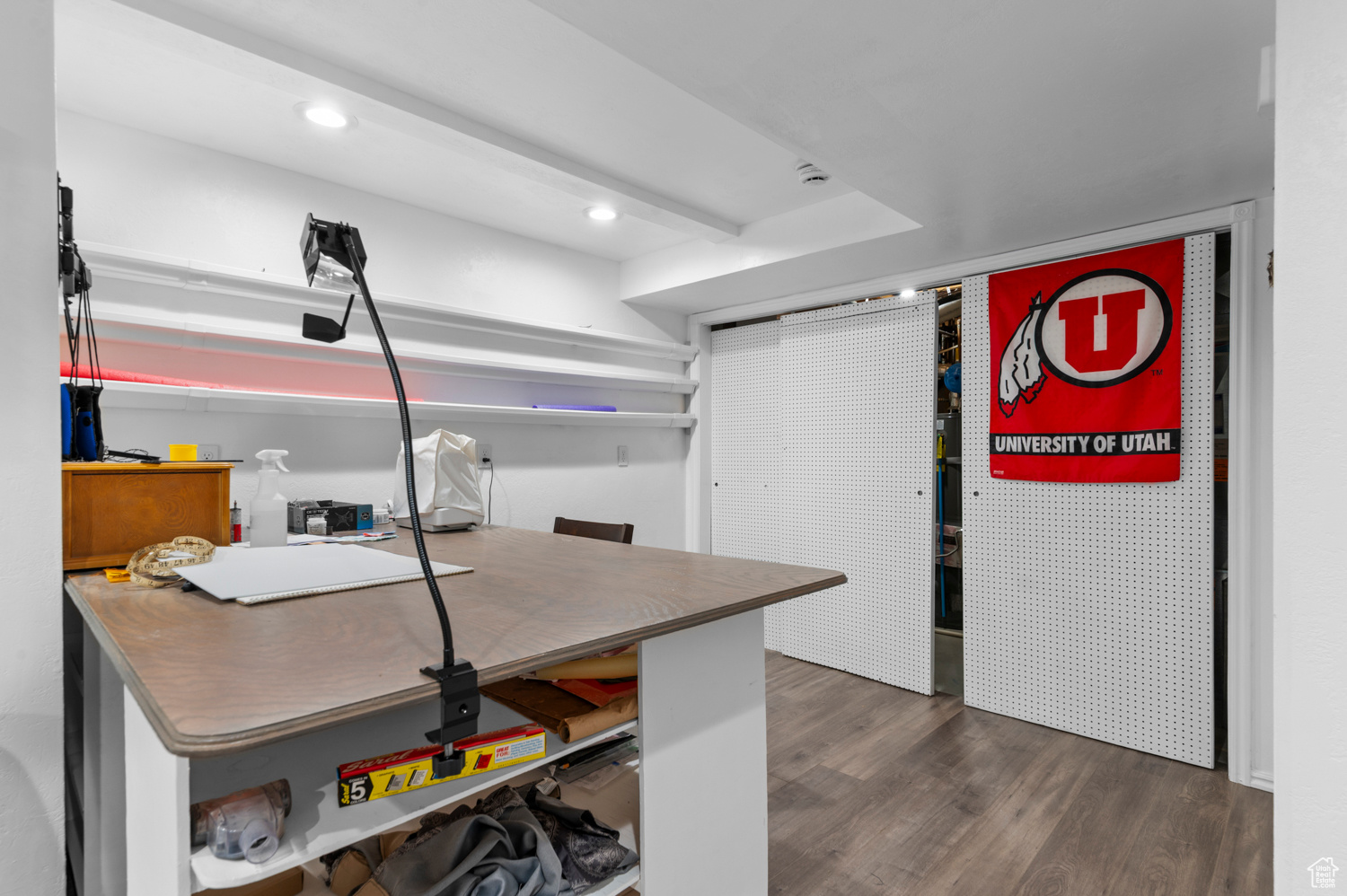 CORNERSTONE CONDM - Residential