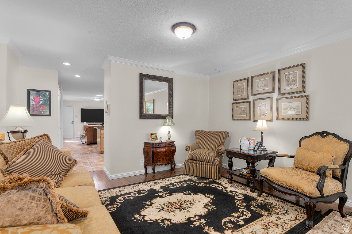 CORNERSTONE CONDM - Residential