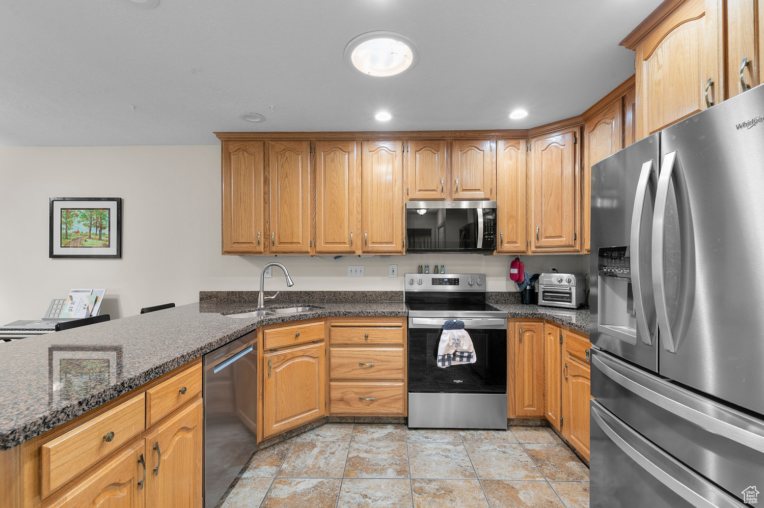 CORNERSTONE CONDM - Residential