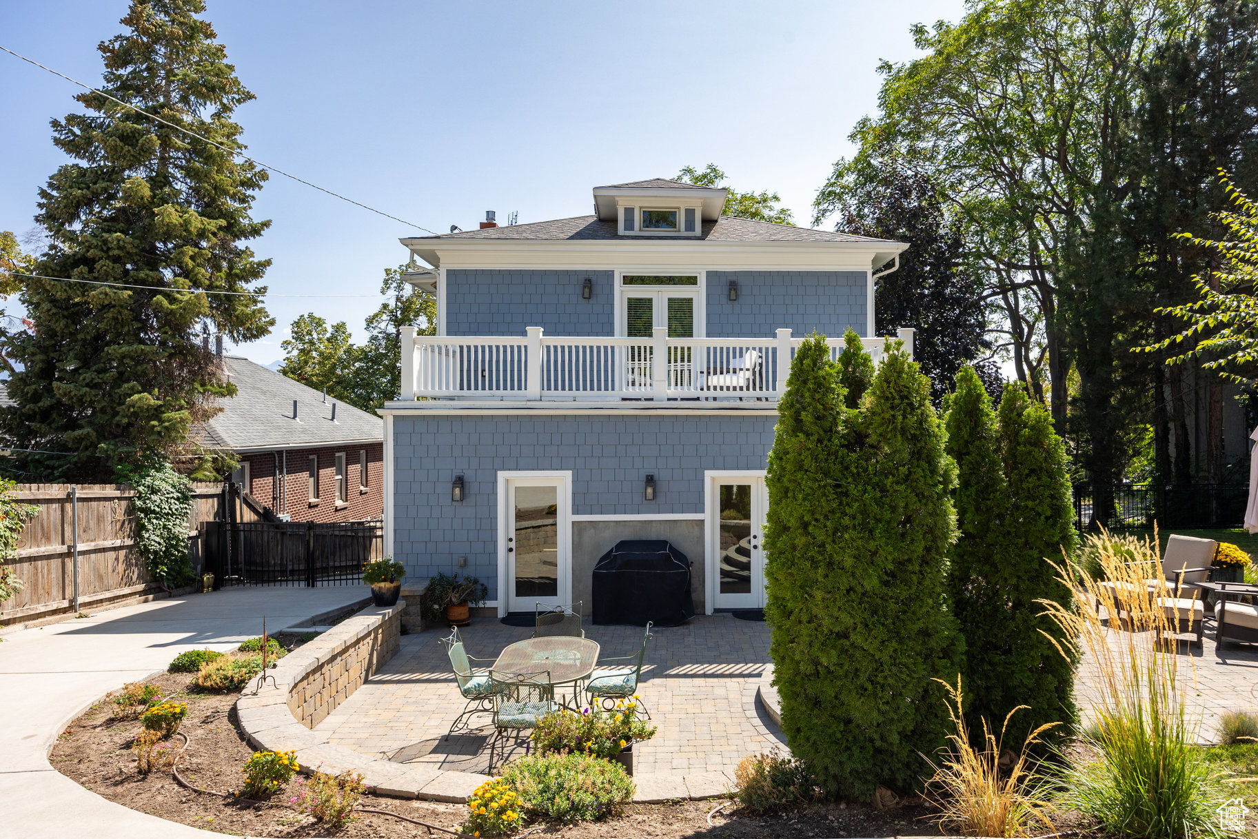 AVENUES - Residential