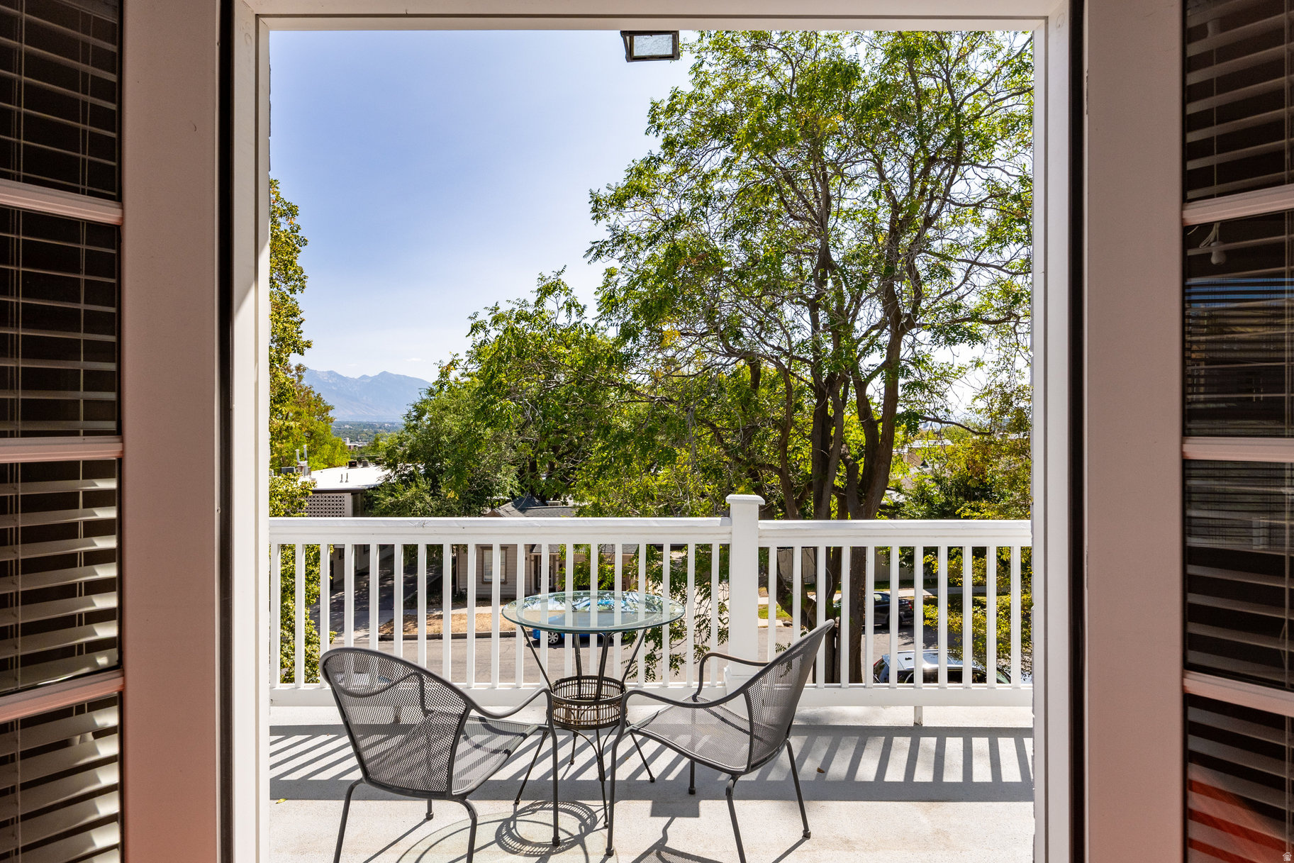 AVENUES - Residential