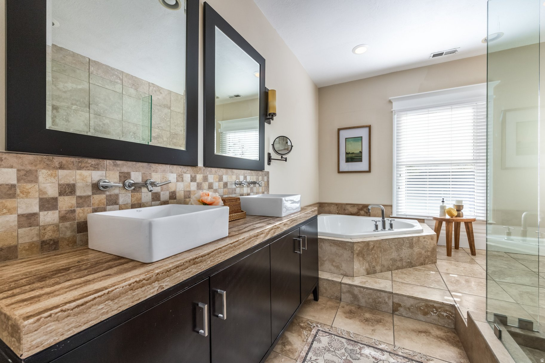 AVENUES - Residential