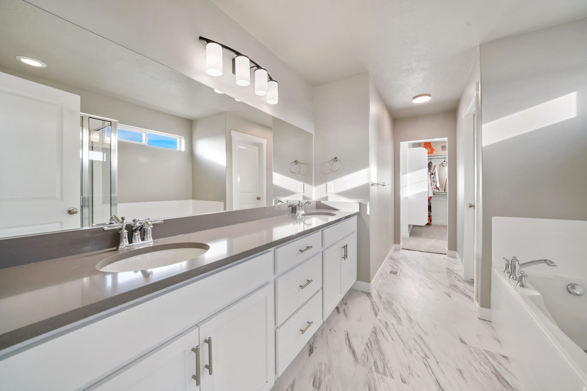 OVERLAND - Residential