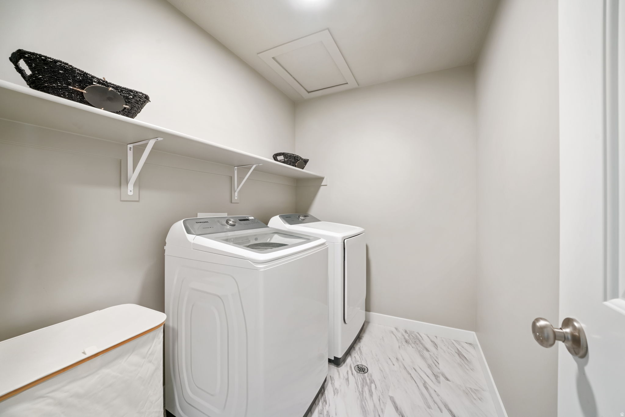 OVERLAND - Residential