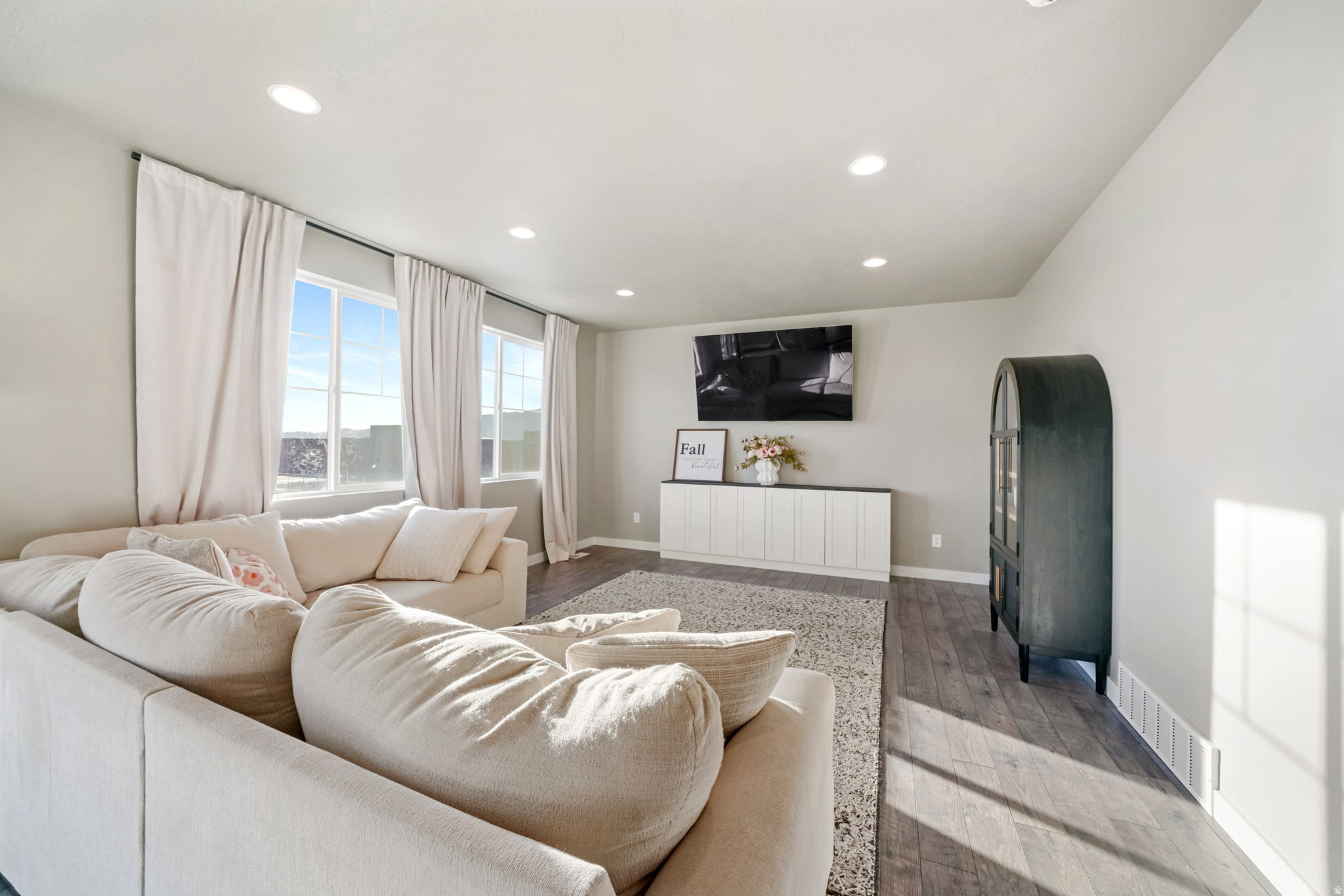 OVERLAND - Residential