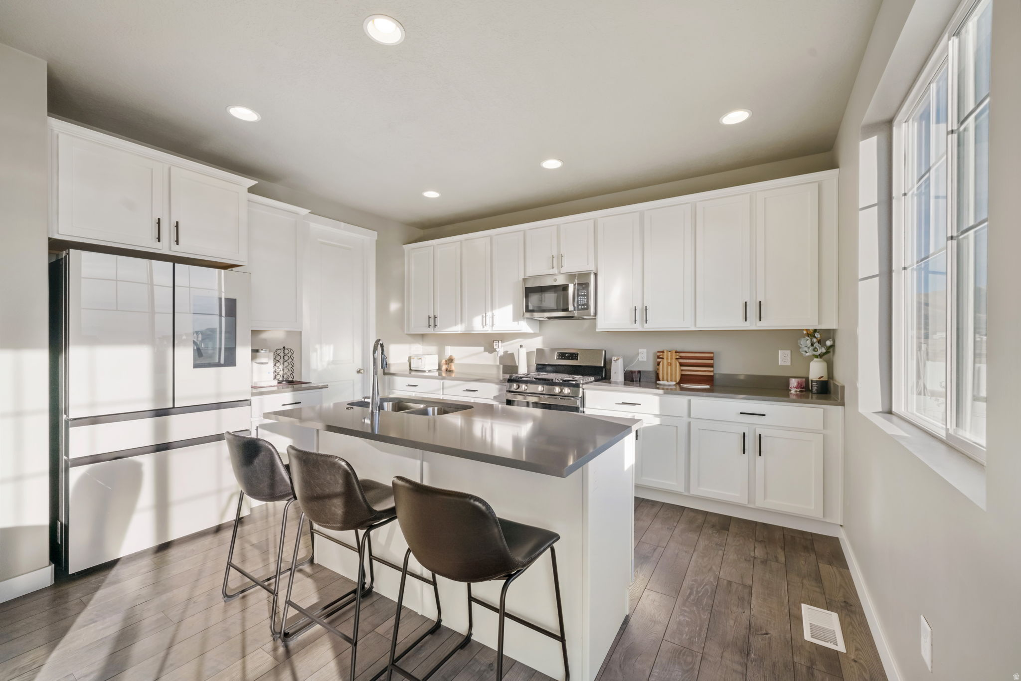 OVERLAND - Residential