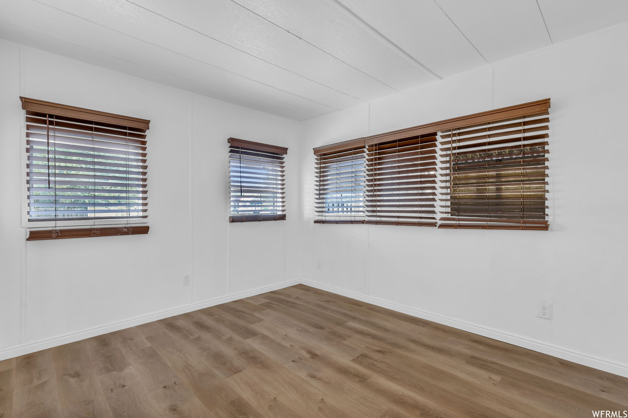 Home For Sale 1098 W Yarrow Ln S, 97, Taylorsville UT 84123 Homie