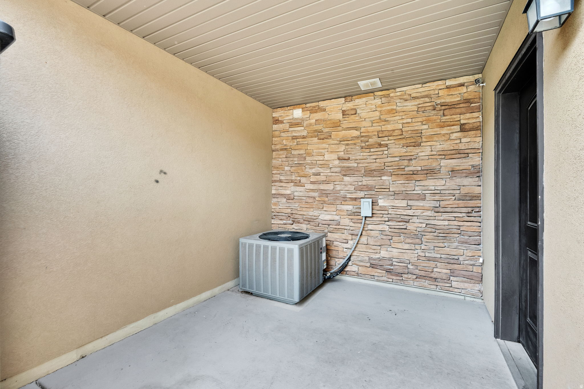 RIVER PARK WEST - Residential