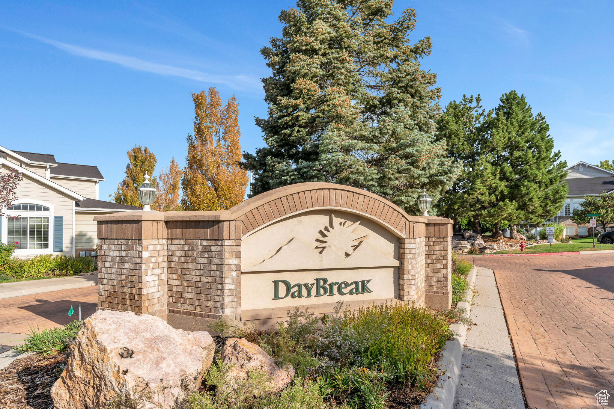 DAYBREAK - Residential