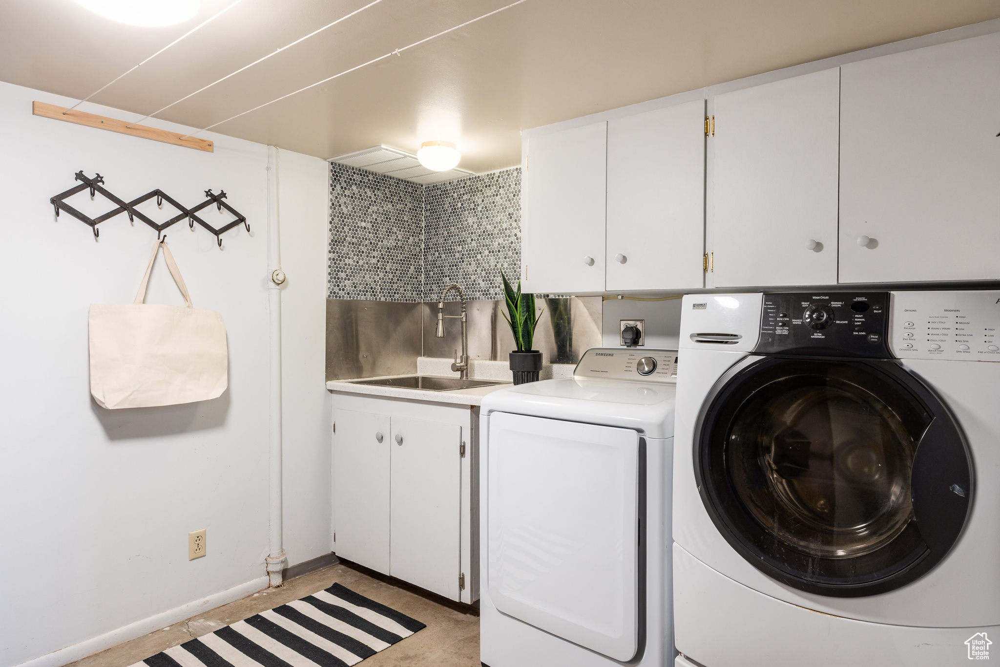 3665 S Eastwood Dr, Salt Lake City, Utah image 35