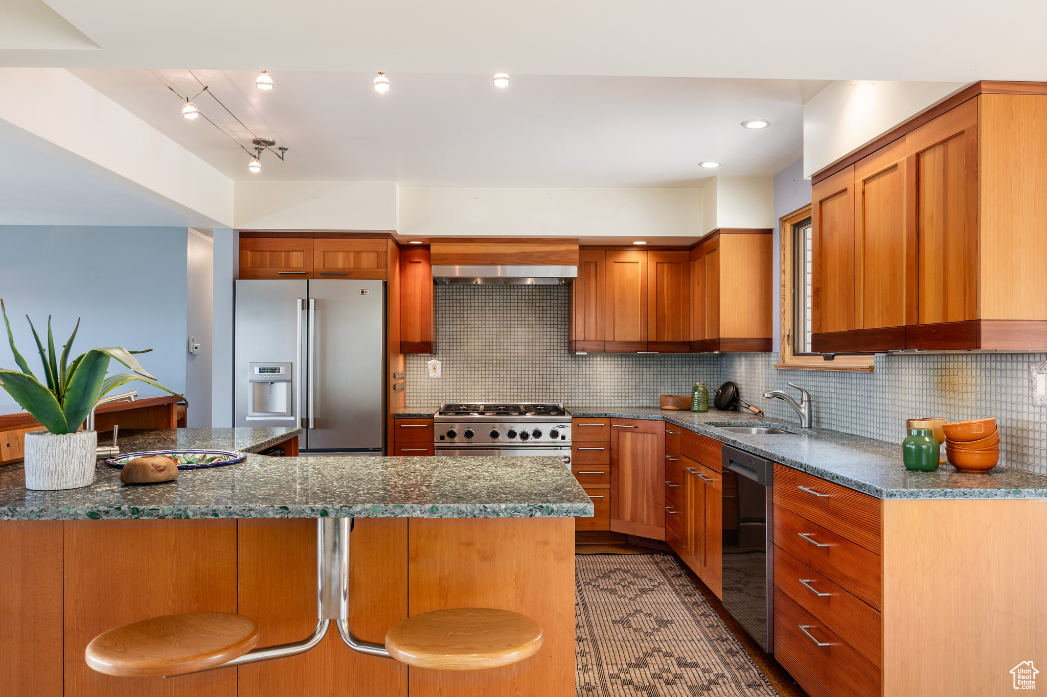 3665 S Eastwood Dr, Salt Lake City, Utah image 10
