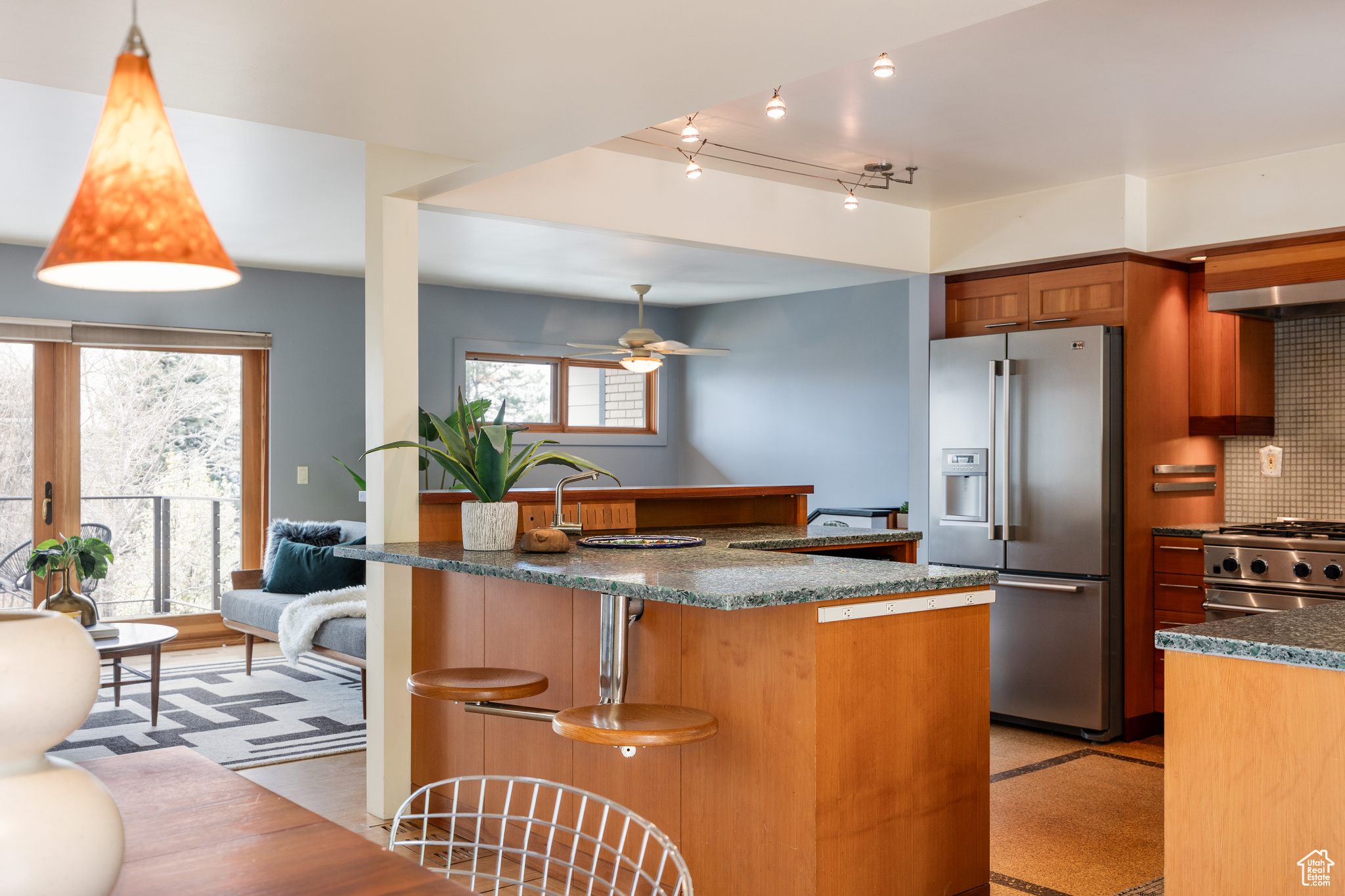 3665 S Eastwood Dr, Salt Lake City, Utah image 9