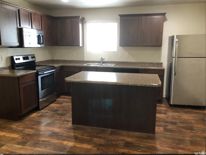 EDGEWATER AT GENEVA - Residential