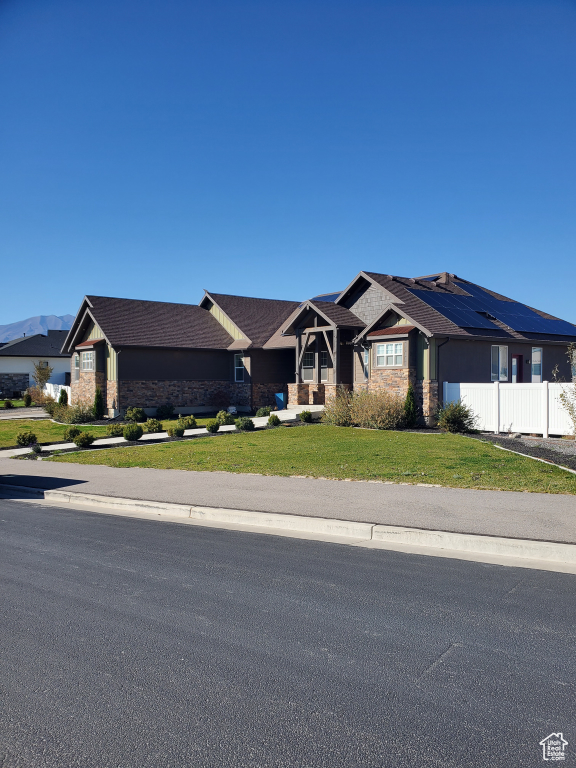 1407 E Abigail Ln, Eagle Mountain, Utah image 1