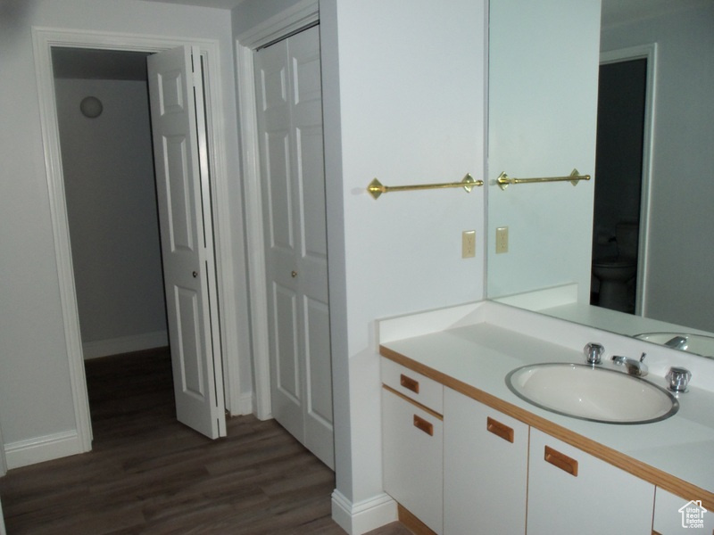 AMERICAN TOWERS - Residential Lease