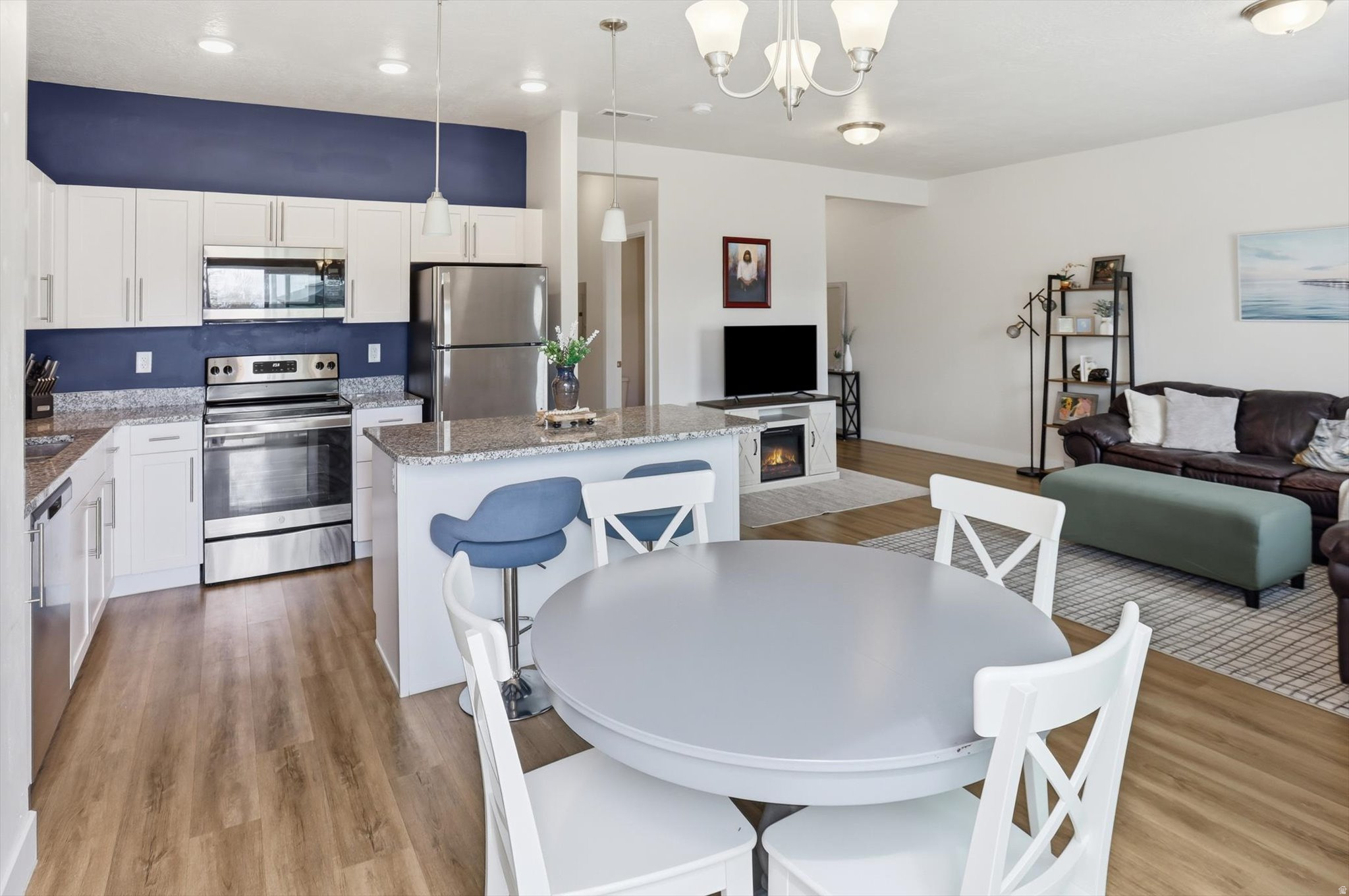 GLEN HOLLOW - Residential