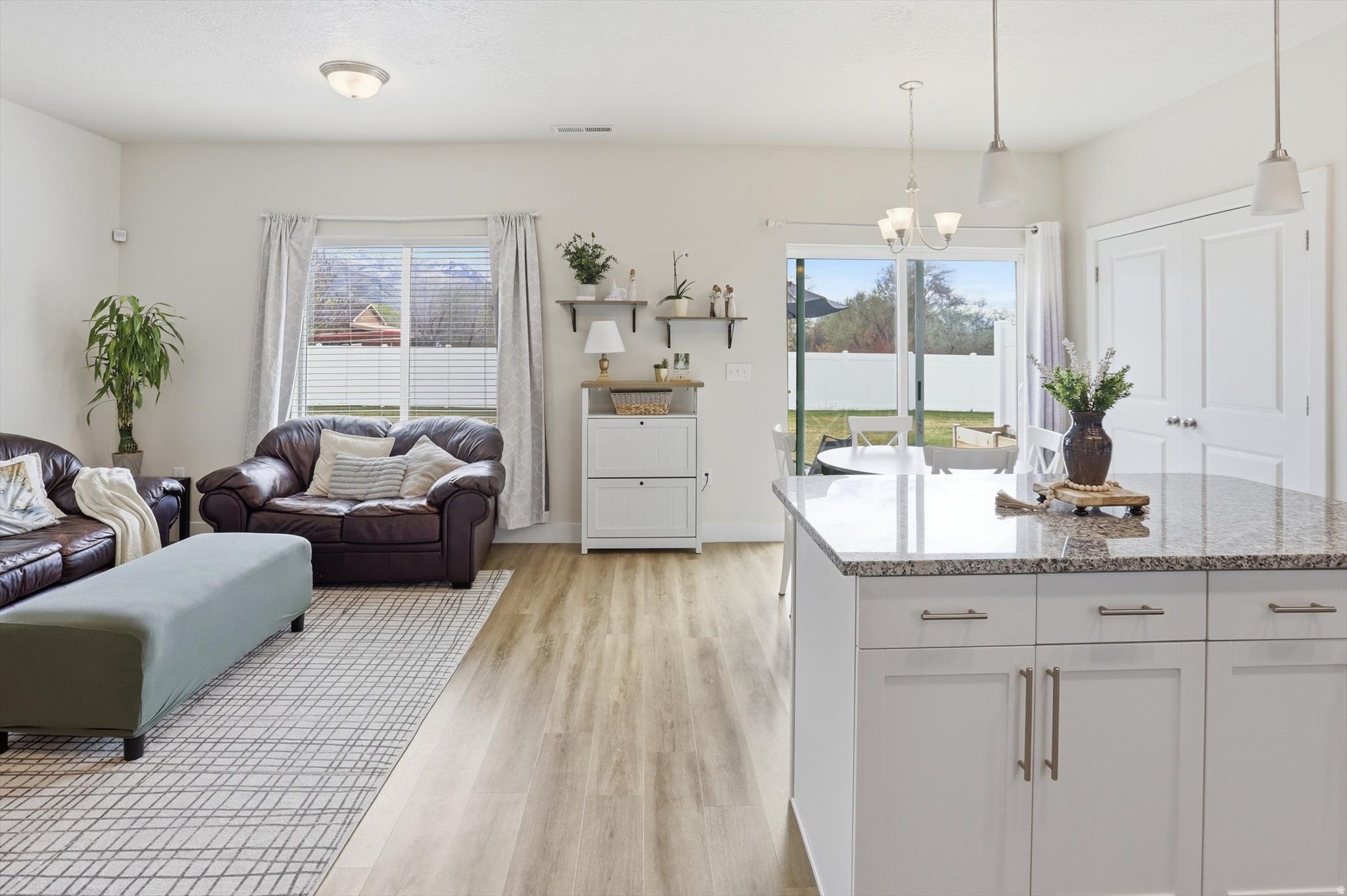 GLEN HOLLOW - Residential