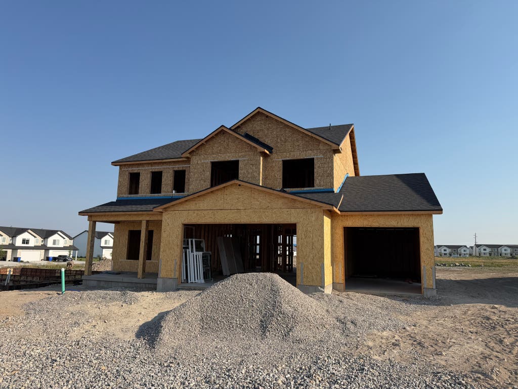 Photo of 261 W 550 N, Smithfield, UT 84335 (MLS # 2175798)