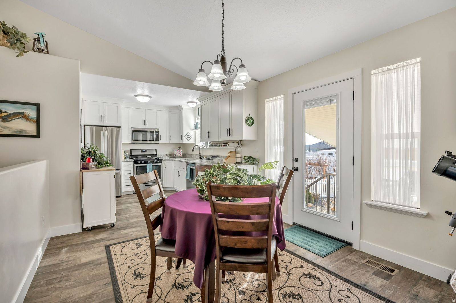 WINEGAR ESTATES - Residential