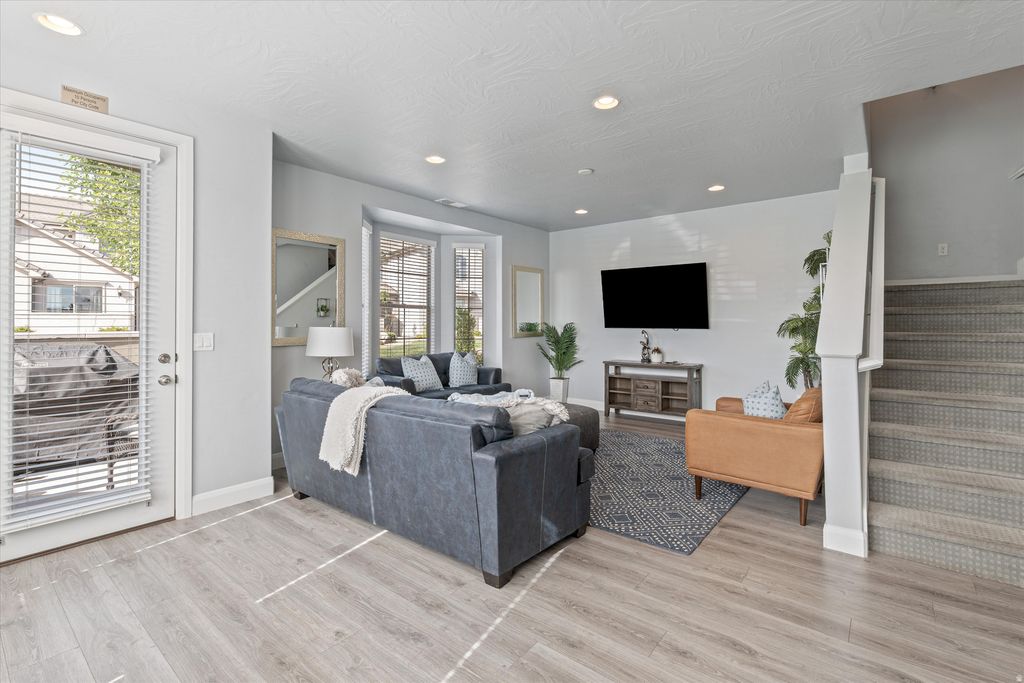 Photo of 1899 E FIESTA LN, Washington, UT 84780 (MLS # 2156224)