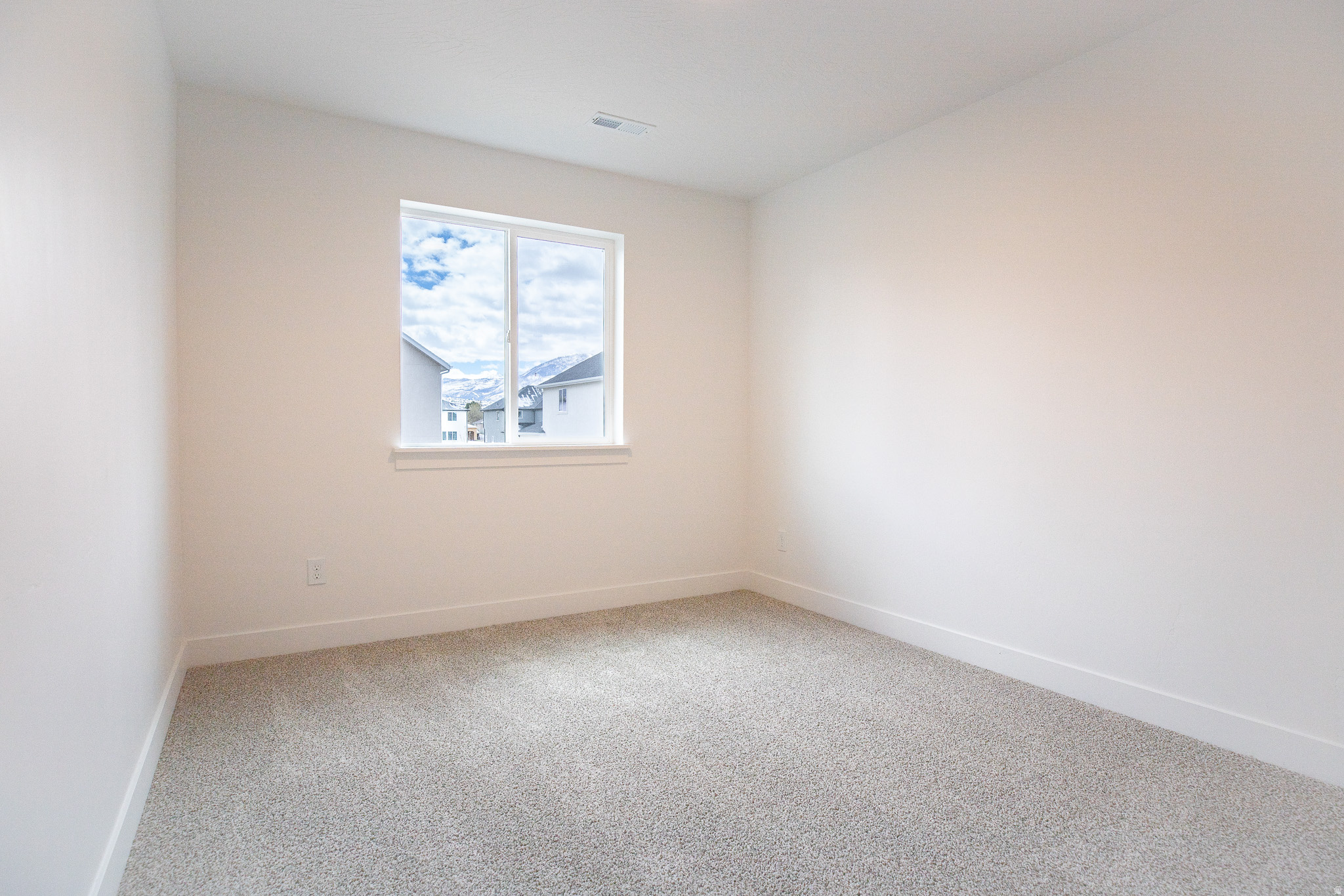 SALEM FIELDS - Residential