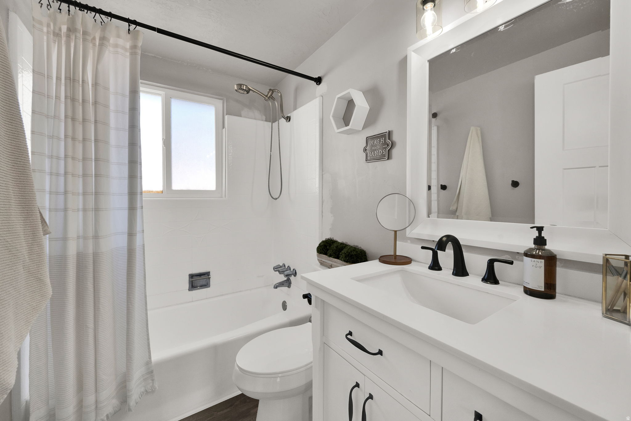 WHITE CITY #18 - Residential