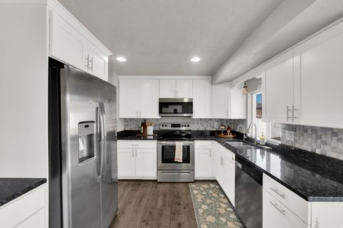 Tiny photo for 10517 S LARKSPUR DR, Sandy, UT 84094 (MLS # 2134644)