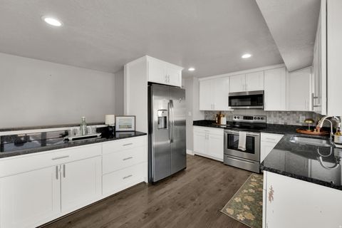 Tiny photo for 10517 S LARKSPUR DR, Sandy, UT 84094 (MLS # 2134644)