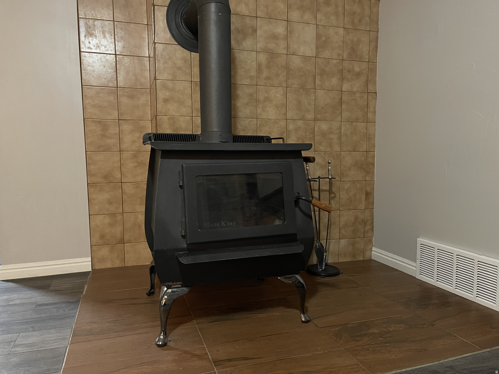 DAILEY MINOR - Residential