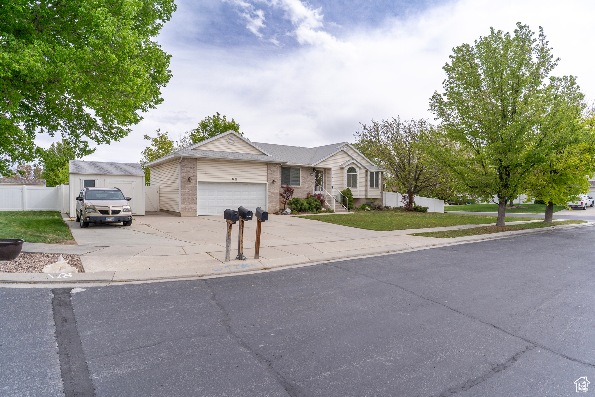1608 W 8470, West Jordan, Utah image 3