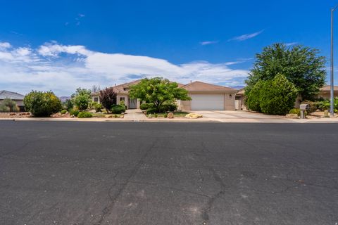 Tiny photo for 1547 E BOULDER SPRINGS DR, Saint George, UT 84790 (MLS # 2173409)