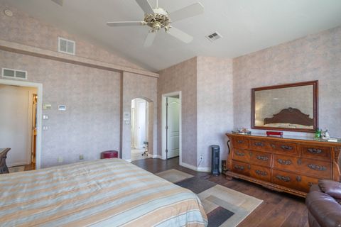 Tiny photo for 1547 E BOULDER SPRINGS DR, Saint George, UT 84790 (MLS # 2173409)
