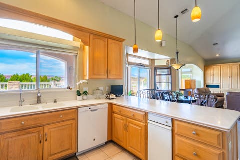 Tiny photo for 1547 E BOULDER SPRINGS DR, Saint George, UT 84790 (MLS # 2173409)