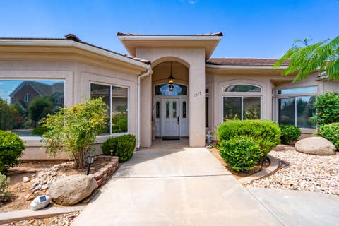 Tiny photo for 1547 E BOULDER SPRINGS DR, Saint George, UT 84790 (MLS # 2173409)
