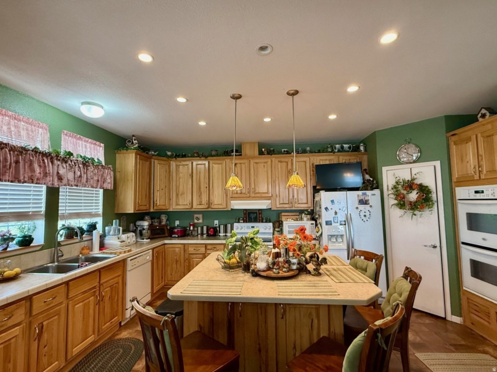 OMEGA SUB 3 - Residential