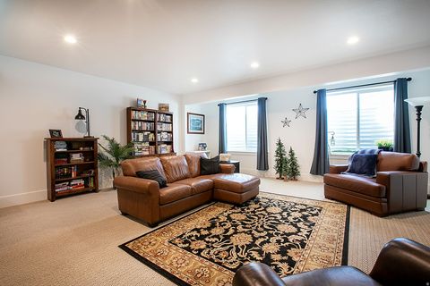 Tiny photo for 110 S HORIZON DR, Farmington, UT 84025 (MLS # 2125733)