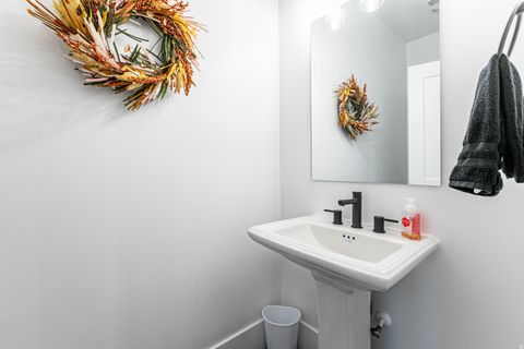 Tiny photo for 110 S HORIZON DR, Farmington, UT 84025 (MLS # 2125733)