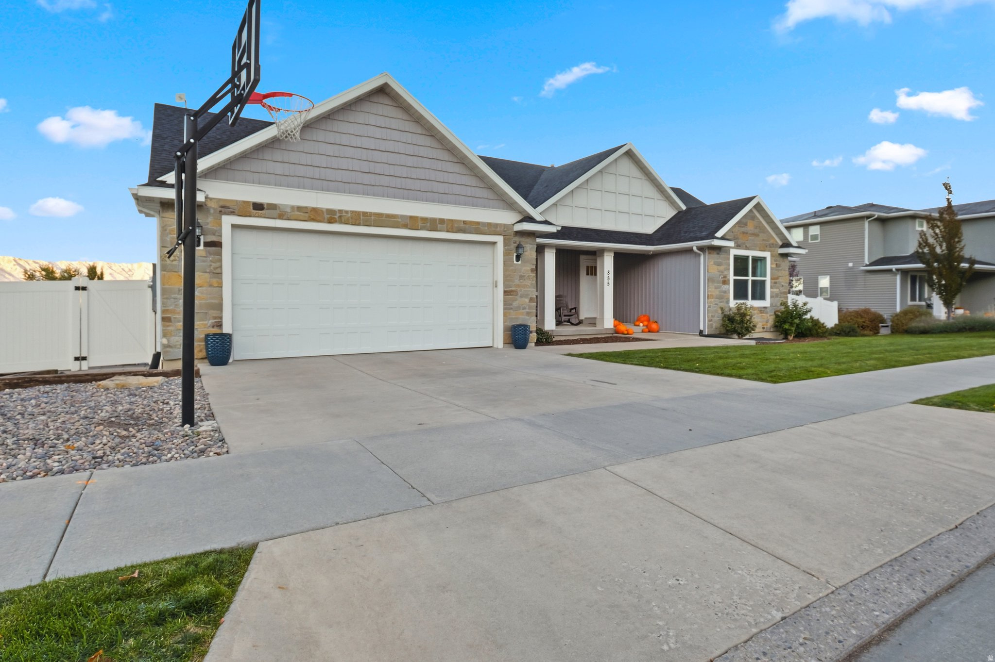 HILLCREST SUBDIVISIO - Residential