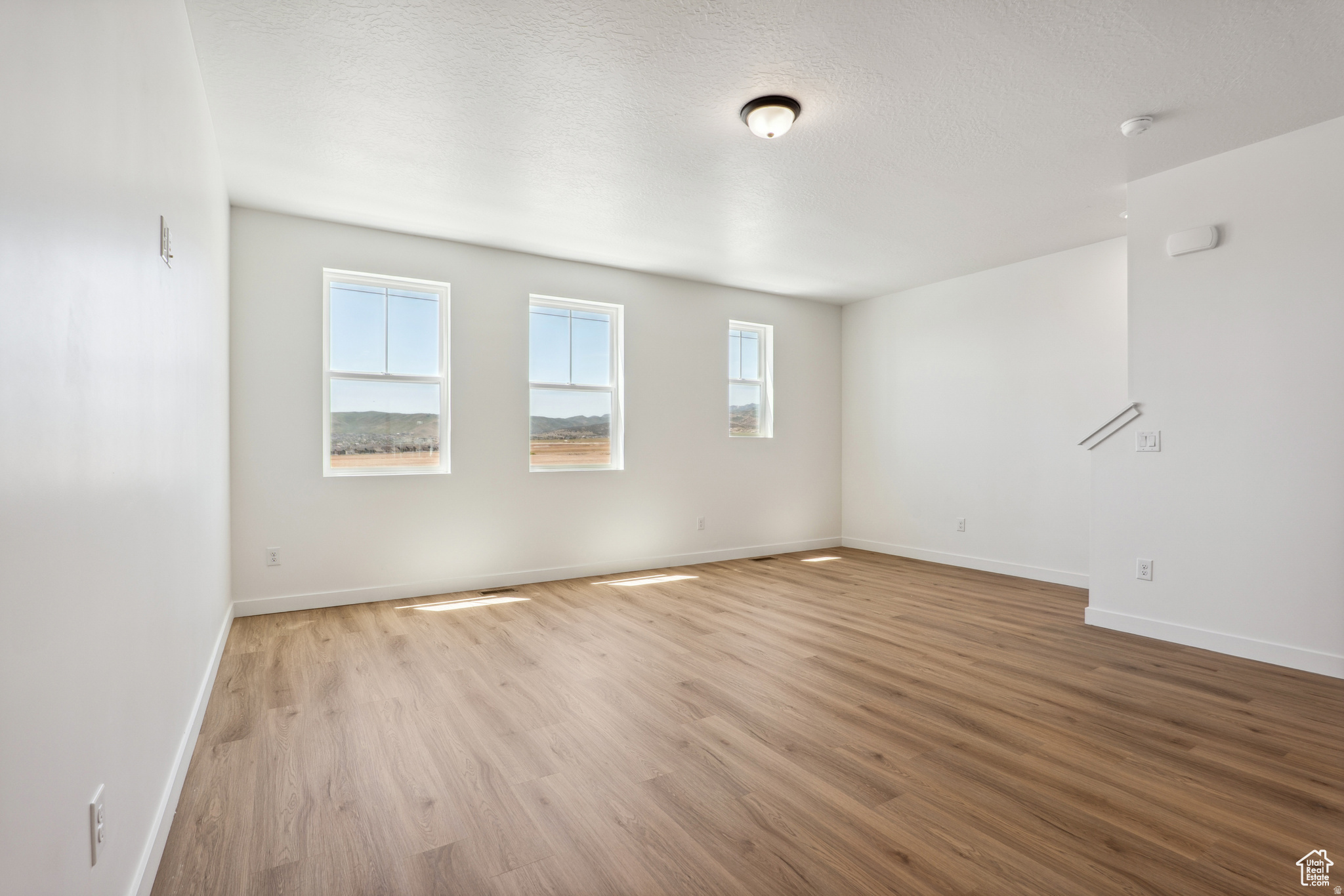 DAYBREAK - Residential